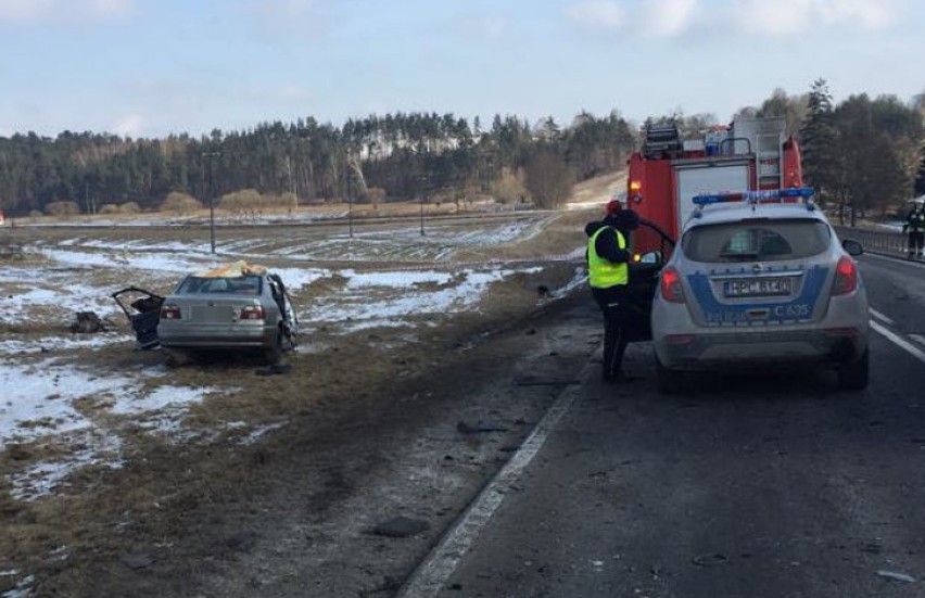 Wypadek w Wielkim Głęboczku. Dwie osoby trafiły do szpitala [zdjęcia]