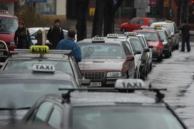 Open'er 2011 to dobry czas dla taksówkarzy, ale także problemy związane z miejscami postojowymi.