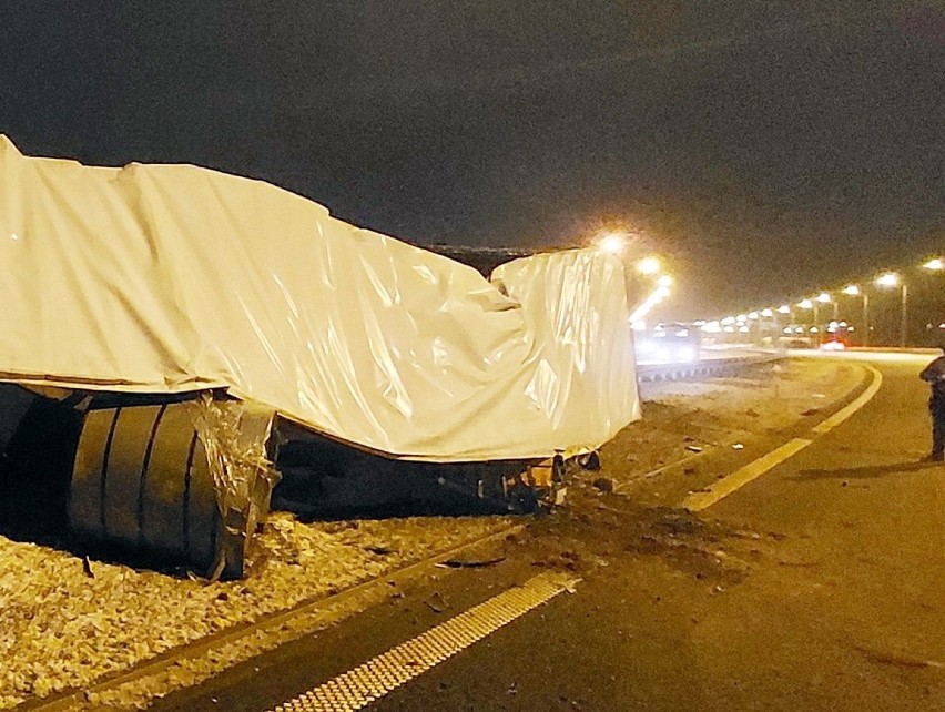 Wypadek na S1 na trasie między Mierzęcicacmi a Pyrzowicami.