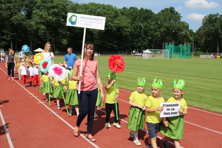 Dni Lublińca 2018 rozpoczęte korowodem przebierańców na stadionie miejskim. Potrwają do niedzieli [ZDJĘCIA]