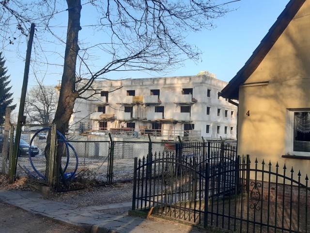 Przy ul. Chopina w Goleniowie budowane są nowe bloki
