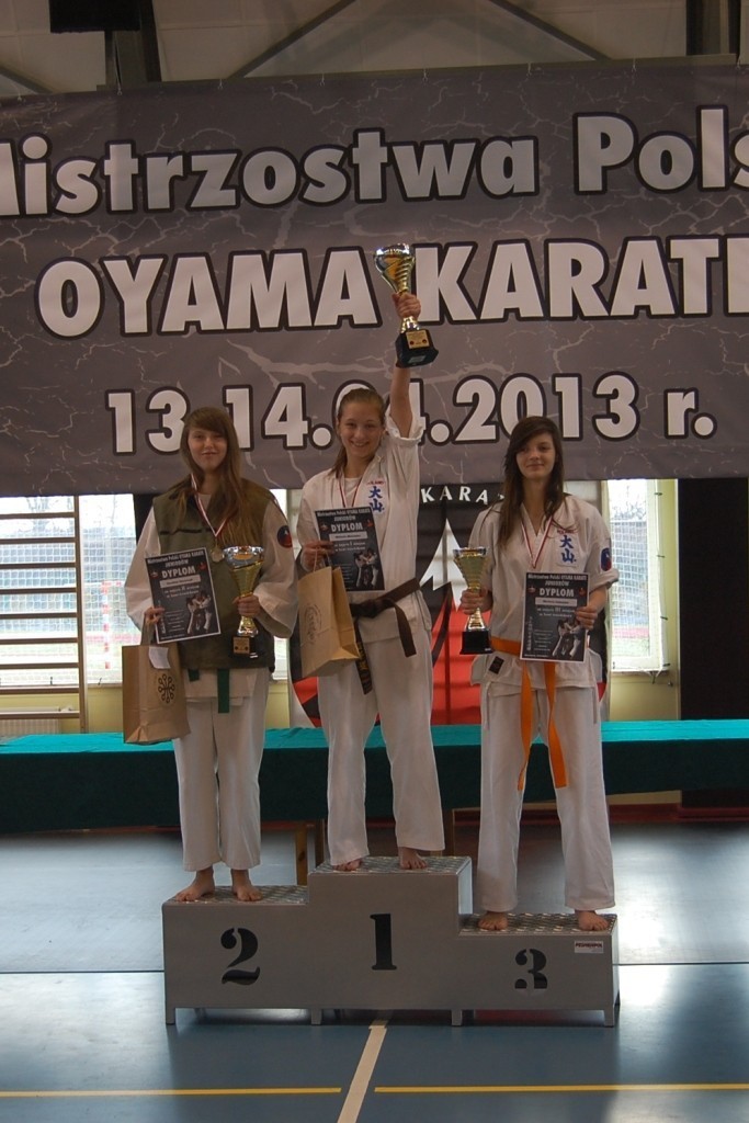 Lubliniecki Klub Oyama Karate z trzema złotymi medalami Mistrzostw Polski