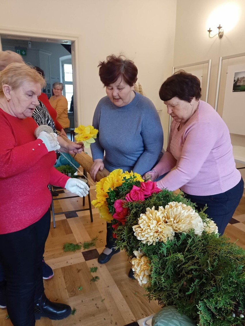 Największa w powiecie kaliskim palma wielkanocna stanęła na...