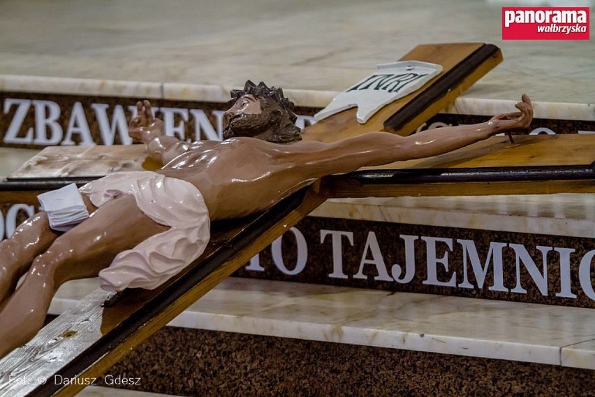 Wałbrzych: Wielka Sobota w Sanktuarium Relikwii Drzewa Krzyża Świętego