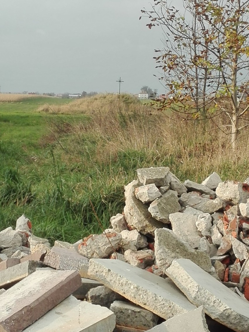 Zapomniany kopiec w Kościelnej Wsi. Dziś rocznica bitwy pod Kaliszem. ZDJĘCIA