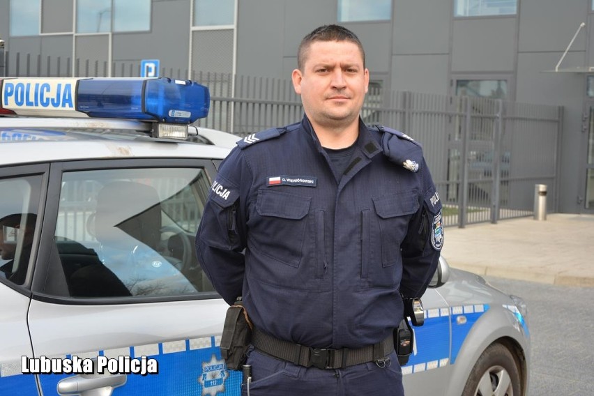 Sierż. szt. Dawid Wiewiórowski z Komisariatu Policji w...
