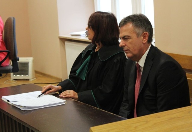 Sąd zdecydował o tym, że akta sprawy przeciw posłowi Matuszczakowi i zastępcy prezydenta Chełma trafią ponownie do prokuratury.