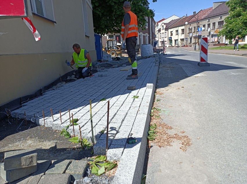 Plac Kazimierza Wielkiego w Wieluniu po przebudowie będzie zamknięty dla ruchu samochodowego - zapowiada burmistrz ZDJĘCIA