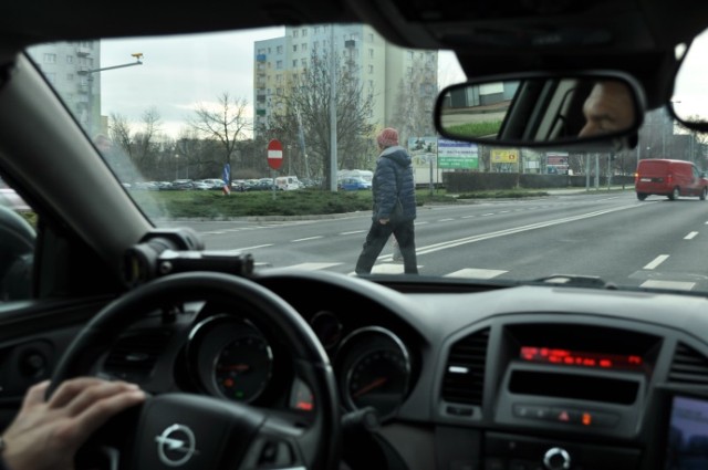 Piesi popełnili blisko 300 wykroczeń. Policjanci podsumowują akcję NURD