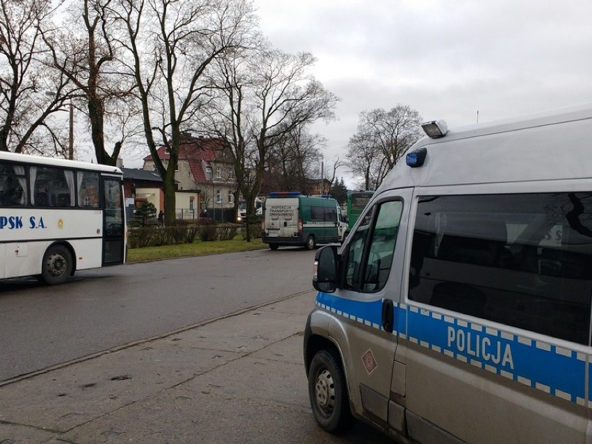 Policja sprawdza szkolne autobusy