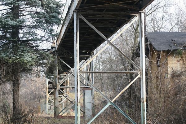 Sosnowiec: Dworzec kolejowy w Maczkach. Kładka ma się doczekać remontu. Kiedy? [ZDJĘCIA]