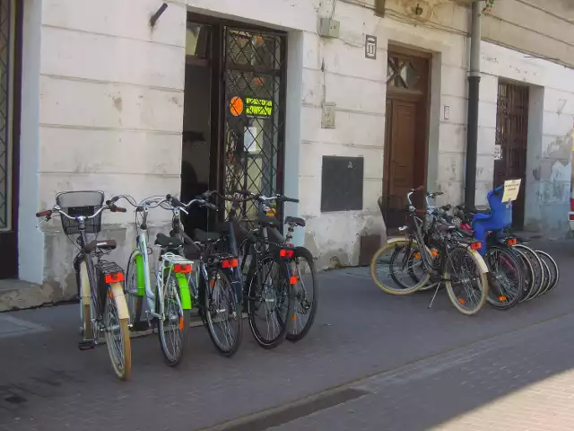 Wypożyczalnia rowerów przy ul. Żeromskiego w Zamościu