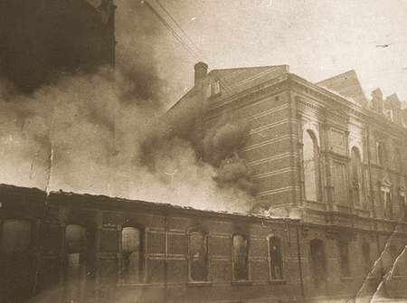 Fragment żydowskiego cmentarza przy ulicy Piekarskiej w Bytomiu.