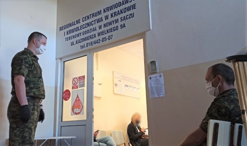 Nowy Sącz. Z okazji święta Straży Granicznej trwa akcja oddawania krwi w ramach programu „Na straży życia" [ZDJĘCIA]