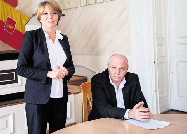 Prezydent Hanna Zdanowska przedstawiła swojego nowego doradcę ds. ulicy Piotrkowskiej, którym został Ali Koussan (na zdjęciu z prawej).