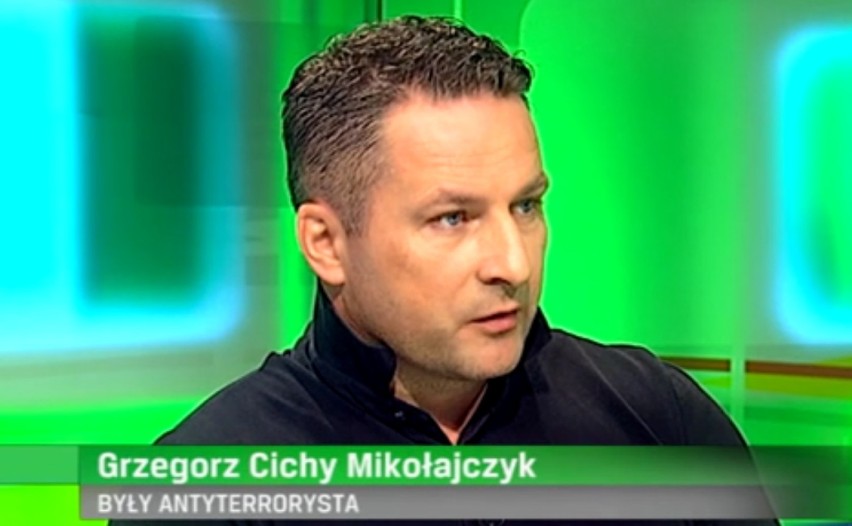 Reżyserem spektaklu jest Grzegorz “Cichy” Mikołajczyk.