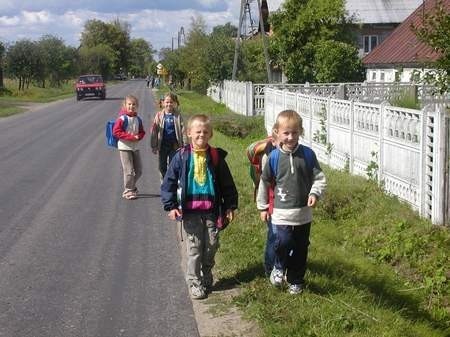 Dzieci ze Słodkowa jako jedyne w regionie konińskim na rozpoczęcie roku szkolnego pójdą 12 września. Fot. A. Szczepaniak: