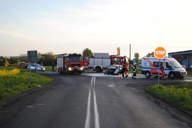 Wypadek w Strzelnie. Tragiczny początek majówki