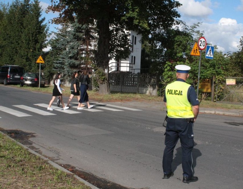 Malbork. "Bezpieczna droga do szkoły" z policjantami. Wkrótce funkcjonariusze odwiedzą też uczniów