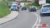 Nowy Wiśnicz. Wypadek z udziałem motocyklisty na drodze wojewódzkiej nr 965. Kierowca jednośladu został zabrany do szpitala