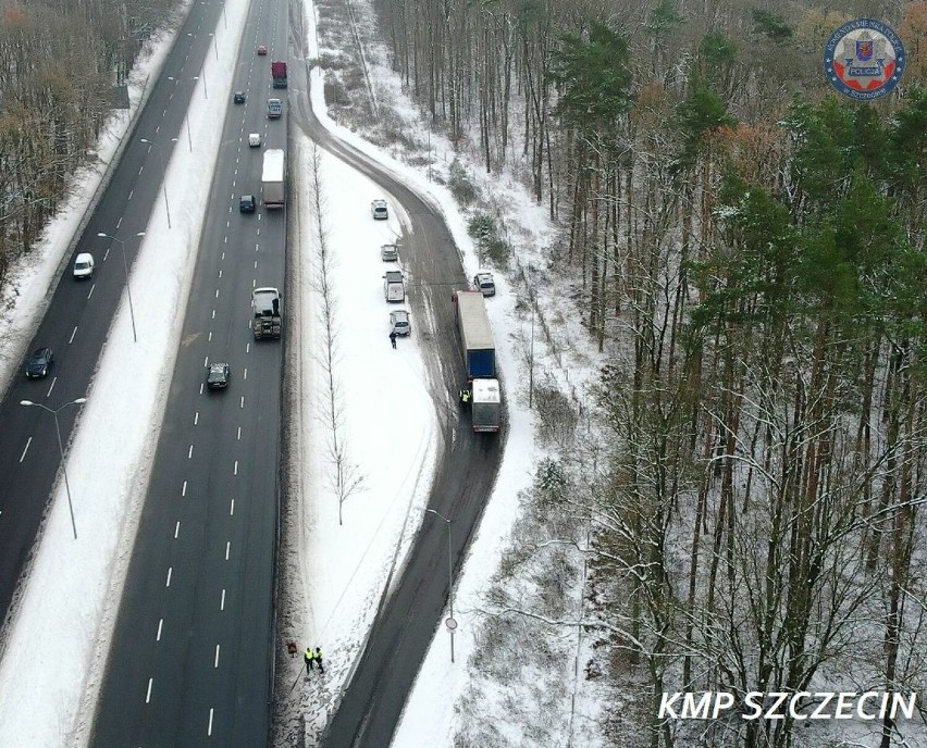 Policja kontrolowała zimą dronem drogi