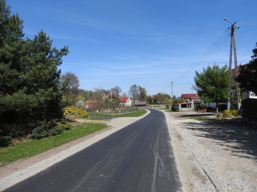 Zakończył się remont drogi w Lipce i Miłowicach. Dofinansowanie wyniosło ponad 500 tys. zł!