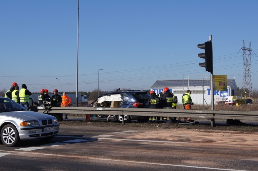 Tragiczny wypadek na DK 1 pod Radomskiem. Zginęła 1 osoba