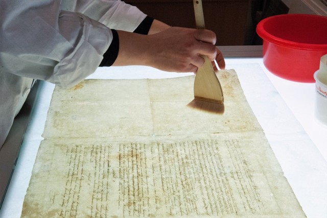 Muzeum Śląska Opolskiego ma nowe wyposażenie do konserwacji zabytków papierowych
