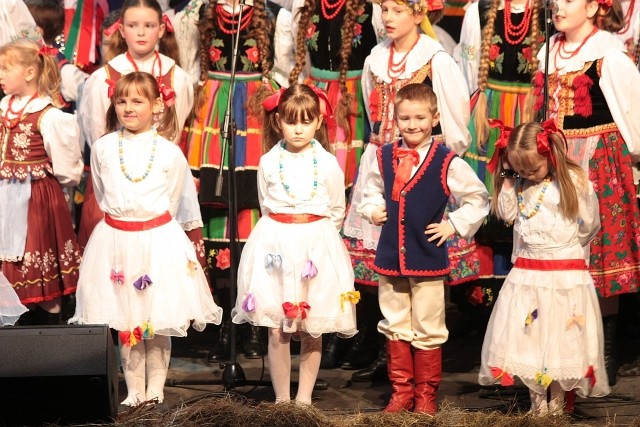 Wśród propozycji na ferie są m.in. otwarte zajęcia dla dzieci z Zespołem Pieśni i Tańca Powiśle.