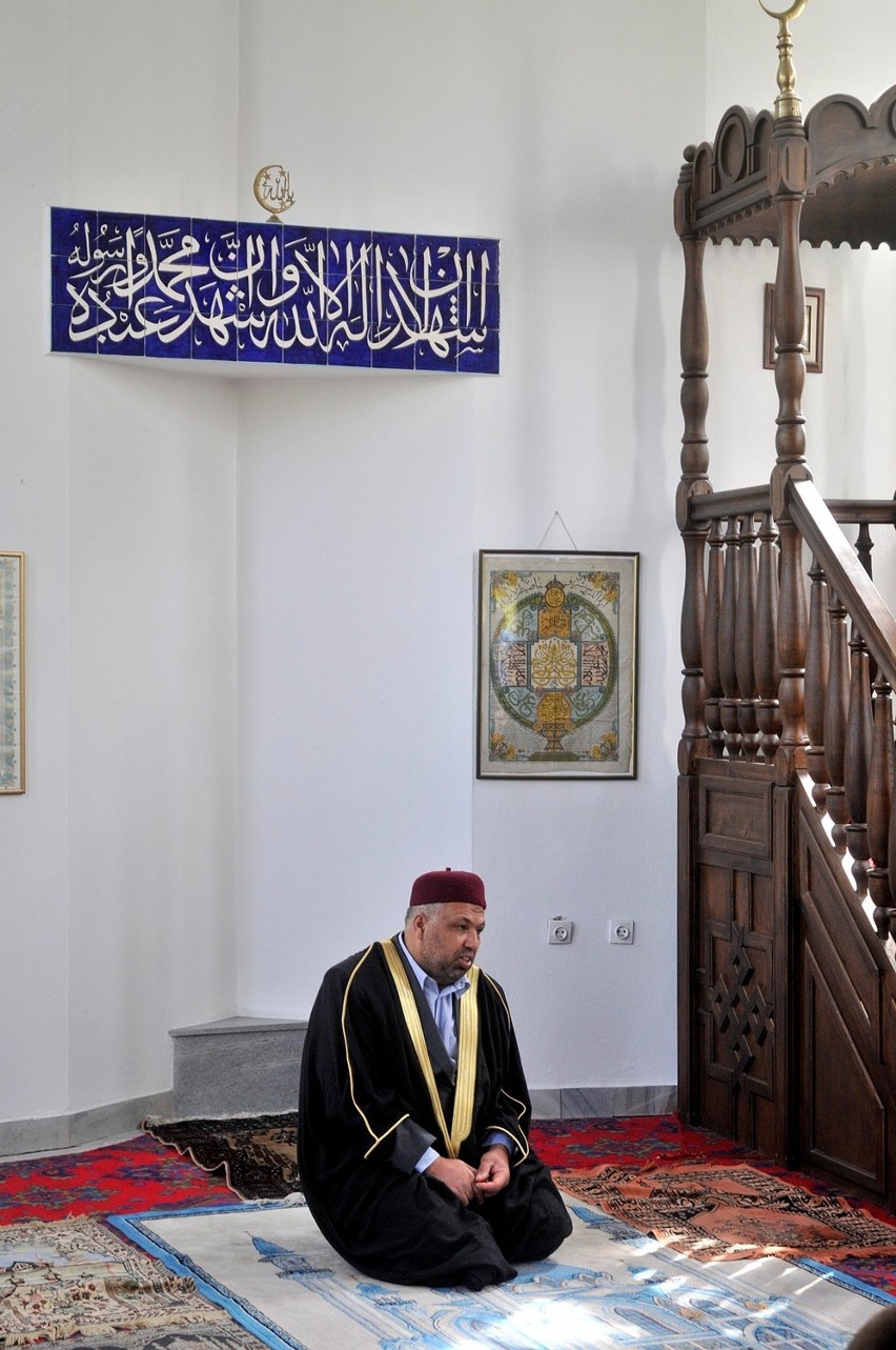 Dzień otwarty meczetu w Gdańsku. Zwiedzanie świątyni cieszyło się dużym zainteresowaniem [ZDJĘCIA]