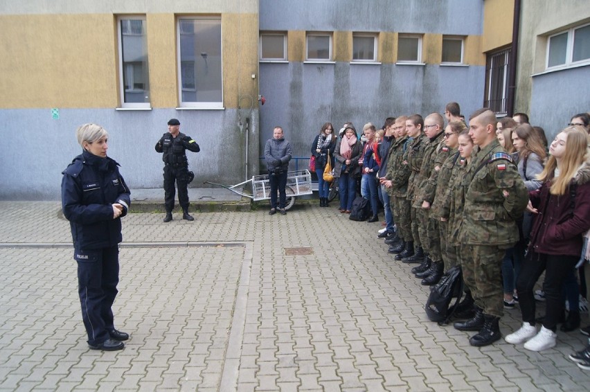 Dzień otwarty w komendzie policji w Kutnie 