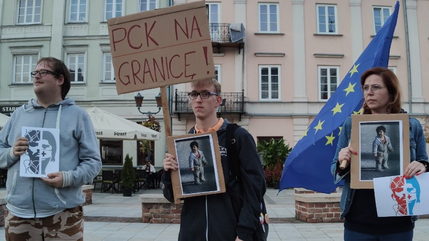 Protest w Rynku Trybunalskim w Piotrkowie w związku z...