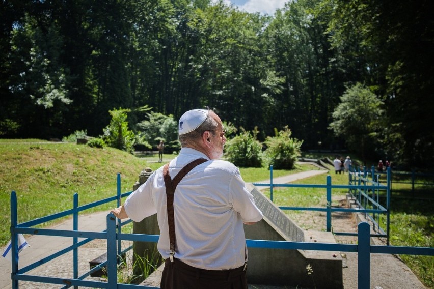 Galicjaner Sztetl. Spotkanie Modlitewne w lesie Buczyna [ZDJĘCIA]