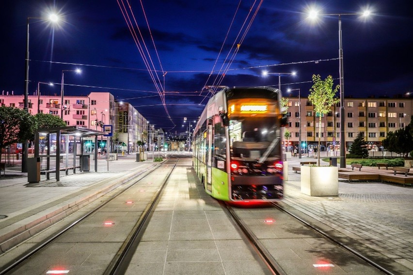 Tramwaje przez deptak jeżdżą od 2 lipca zeszłego roku