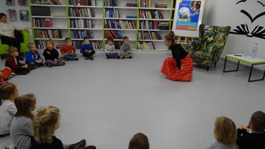 Dobrzyca. Spotkanie z BajOlą w Gminnej Bibliotece Publicznej