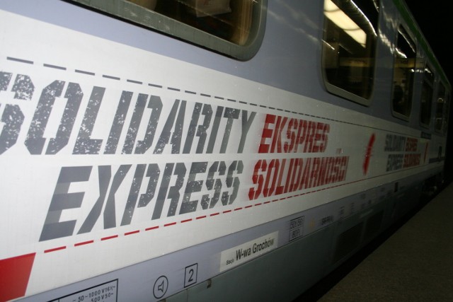 Ekspres Solidarności mknie przez Polskę