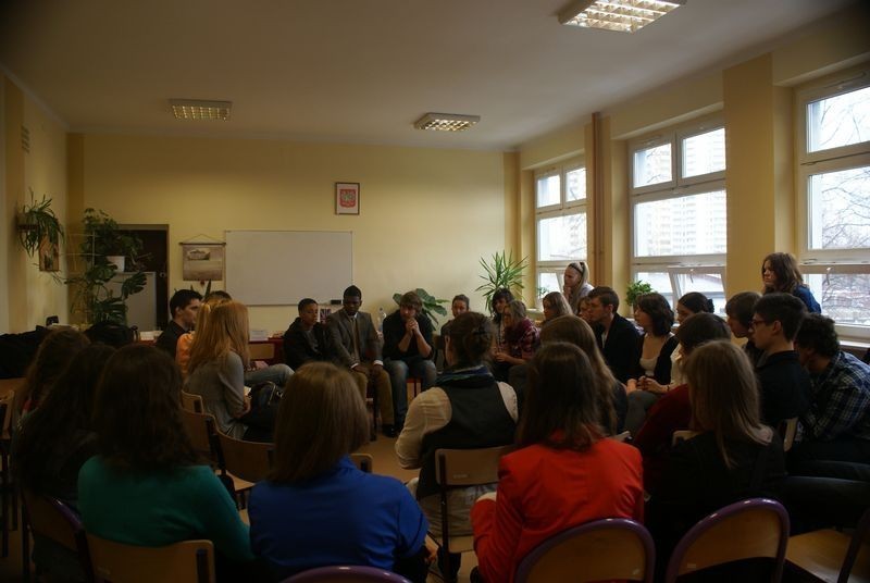 Katowice: Młodzieżowa konferencja prasowa w LO im. I. J. Paderewskiego