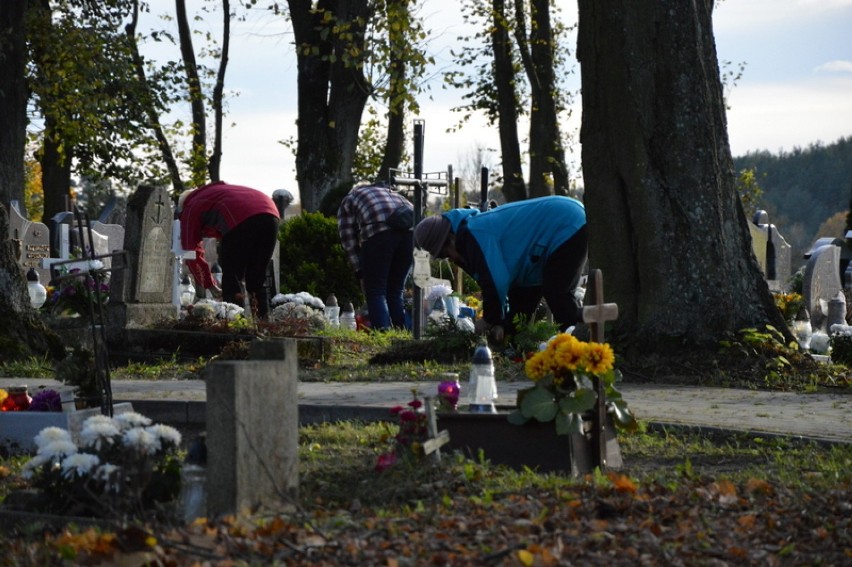 Na cmentarzu w Żukowie 31.10.2017