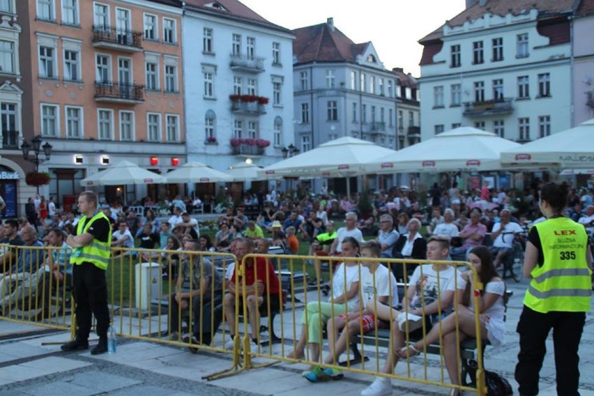 Finał Euro 2016 kaliszanie oglądali na Głównym Rynku