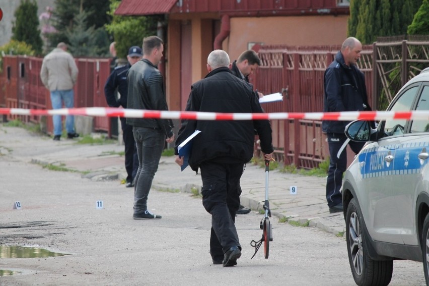 Strzelanina w Opocznie. Nożownik oskarżony o usiłowanie zabójstwa dwóch policjantów [ZDJĘCIA, FILM]