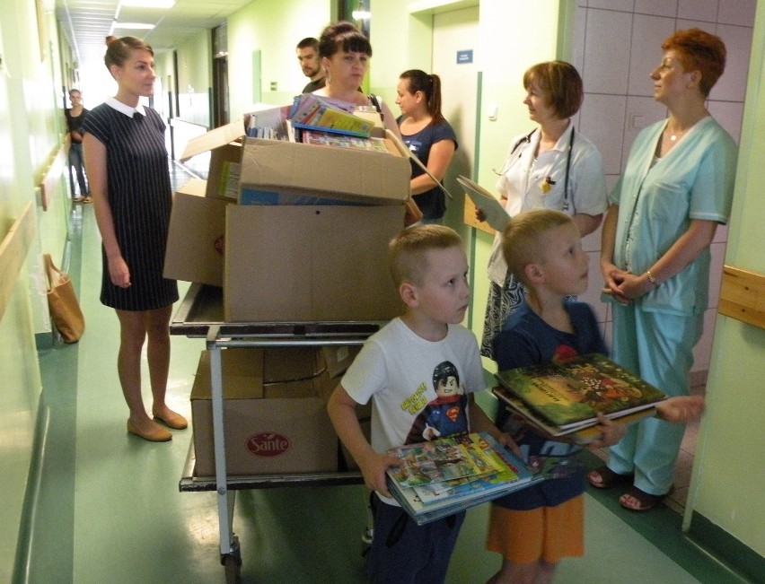 Ponad 500 książek dla dzieci ze szpitala od gorzowskich...