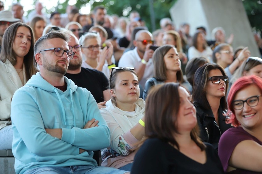 Od Nowa Festiwal z gwiazdami w Kielcach. Kaśka Sochacka, Ralph Kamiński, Smolik, Mrozu na Kadzielni. Byłeś? Znajdź się na zdjęciach 