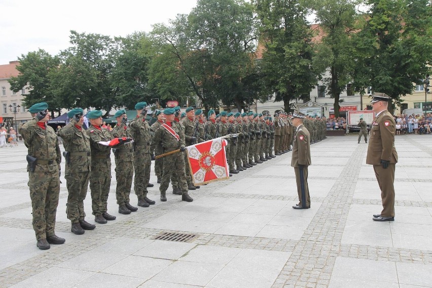 - Od dziś stacjonuje w Chełmnie 3 Pułk Saperów - mówi gen....