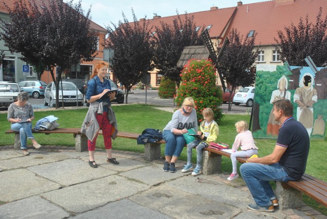 ŚMIGIEL. Plener malarski Związku Artystów Plastyków - można spróbować swych sił i czegoś się nauczyć rysując i malując z artystami