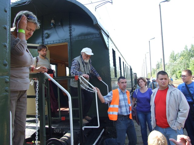 Wizyta pociągu historycznego z Wrocławia, dworzec Wieluń-Dąbrowa, wrzesień 2011