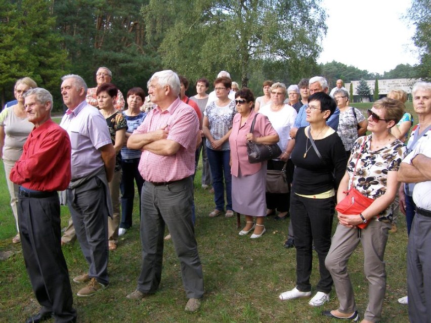 Seniorzy z Raszkowa we Wrześni, Żabikowie i Kulmhof [FOTO]