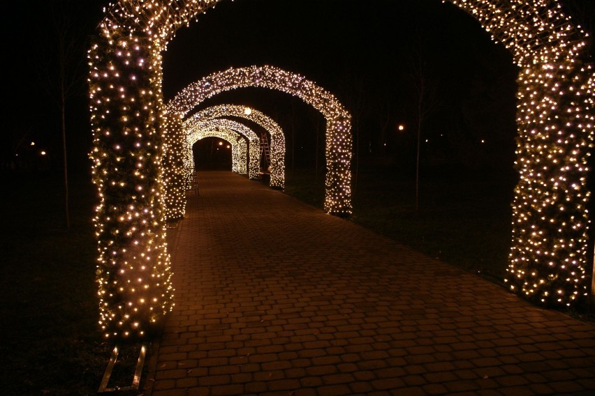 Świetlny tunel na placu Grunwaldzkim