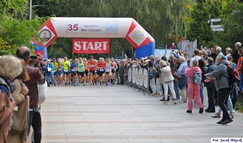 35. Bieg Zaślubin w Kołobrzegu. Rywalizowało ponad 170 osób [ZDJĘCIA]