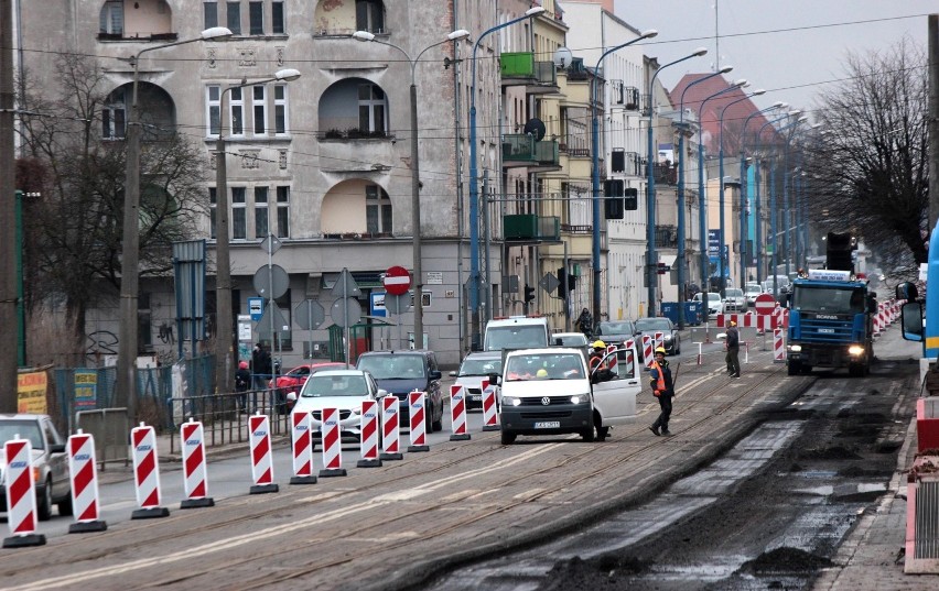 Na trzech odcinkach ruszyła modernizacja torowisk...