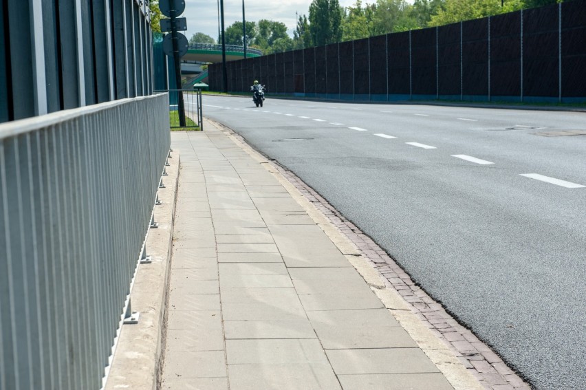 Bezpieczniej na Wale Miedzeszyńskim. Wąska droga pieszo-rowerowa nareszcie zostanie poszerzona